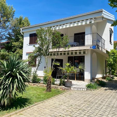 Apartment Olive Groove Malinska Exterior foto