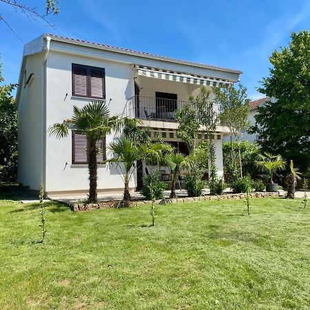 Apartment Olive Groove Malinska Exterior foto
